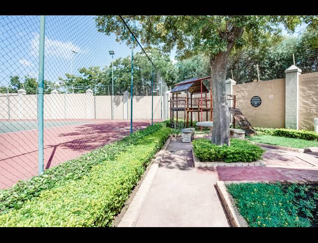 2 BEDROOM APARTMENT FOR SALE IN LONEHILL